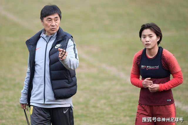 周琦：一支球队应当明确一个核心领导者